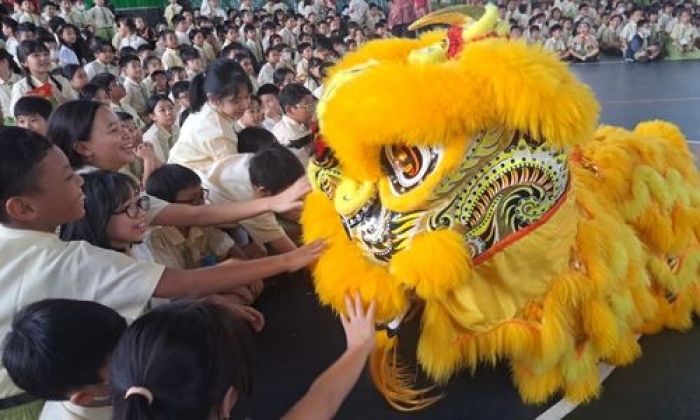 Meriahnya Pertunjukan Barongsai Imlek dan Cap Go Meh di Sang Timur