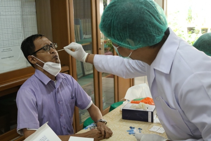 Swab Antigen Guru & Karyawan SDK Sang Timur
