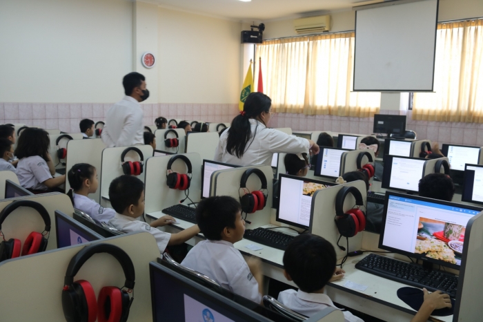 Siswa SDK Sang Timur Kebon Jeruk Hadapi AKM Literasi Hari Ini! Siapakah yang Akan Bersinar?